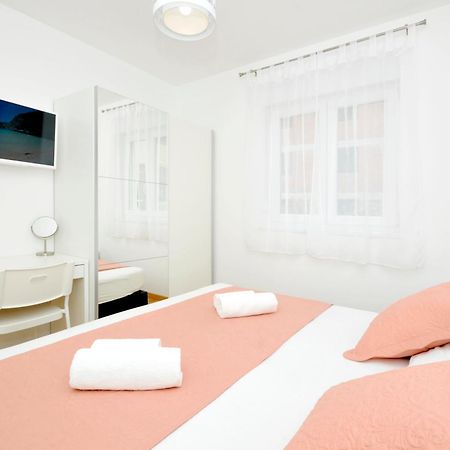 Apartments Town トロギール エクステリア 写真