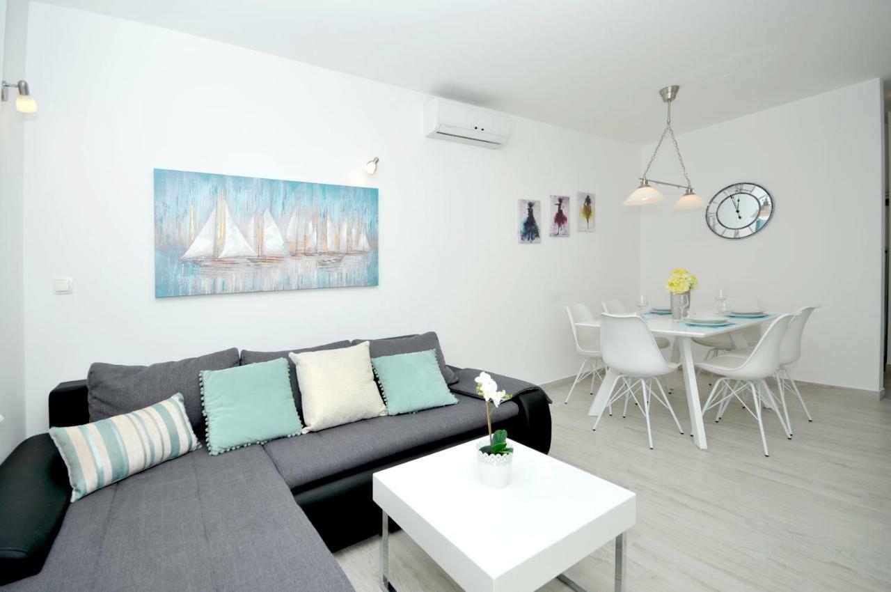 Apartments Town トロギール エクステリア 写真
