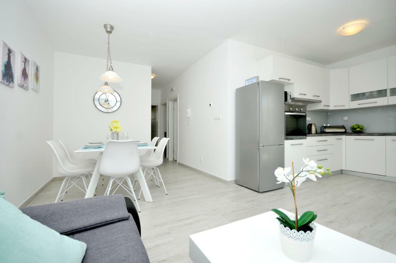 Apartments Town トロギール エクステリア 写真