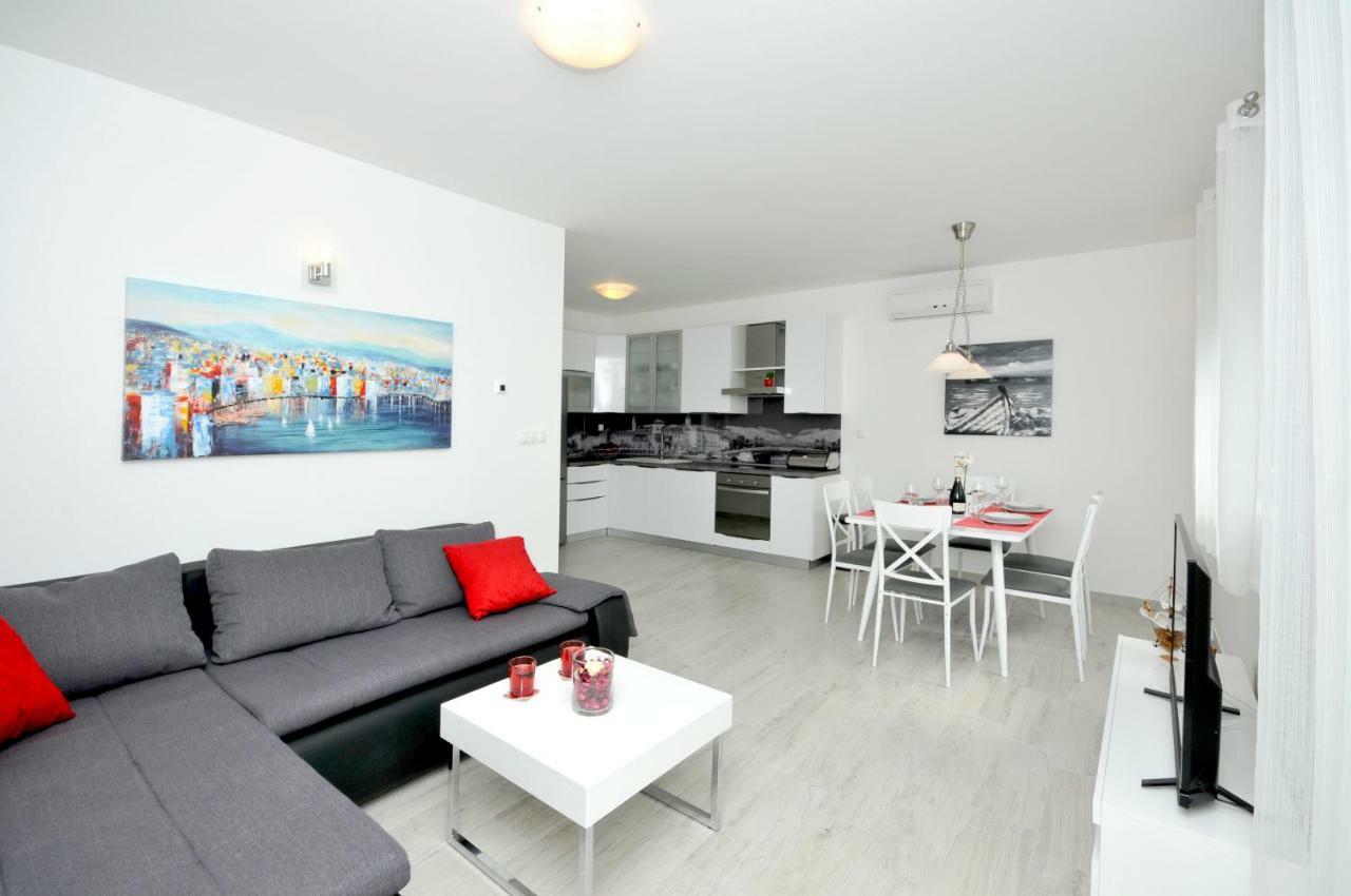 Apartments Town トロギール エクステリア 写真