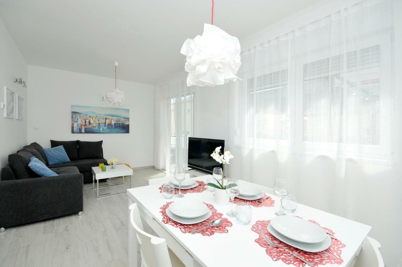 Apartments Town トロギール エクステリア 写真